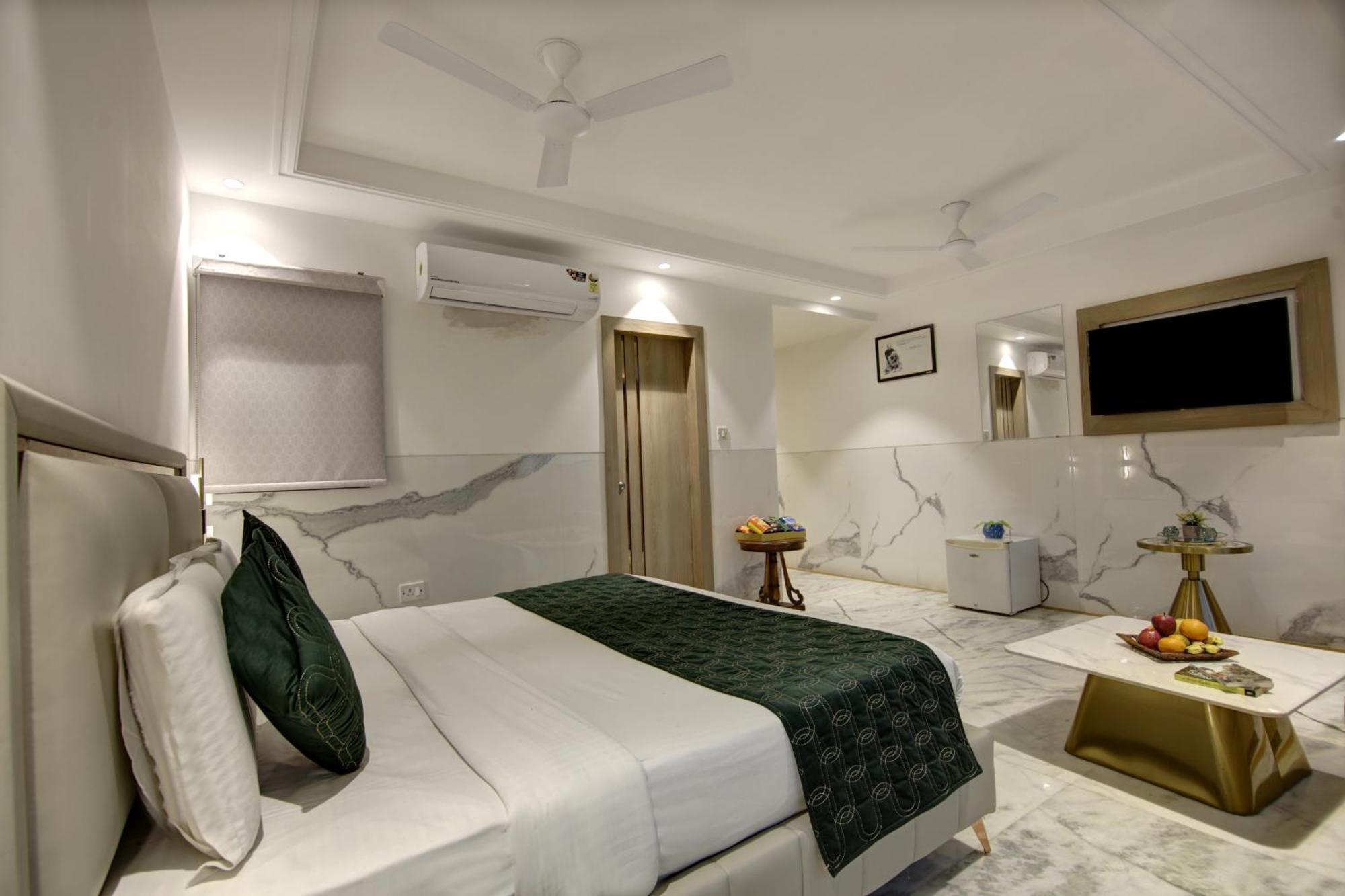 Hotel International Inn - Near Delhi Airport Ню Делхи Екстериор снимка