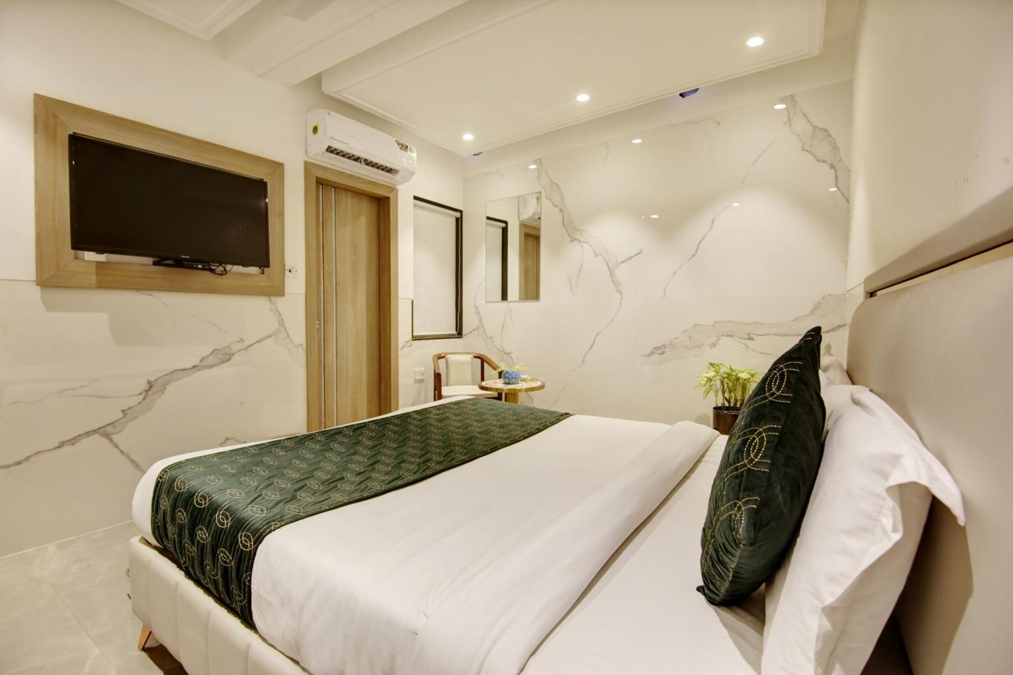 Hotel International Inn - Near Delhi Airport Ню Делхи Екстериор снимка