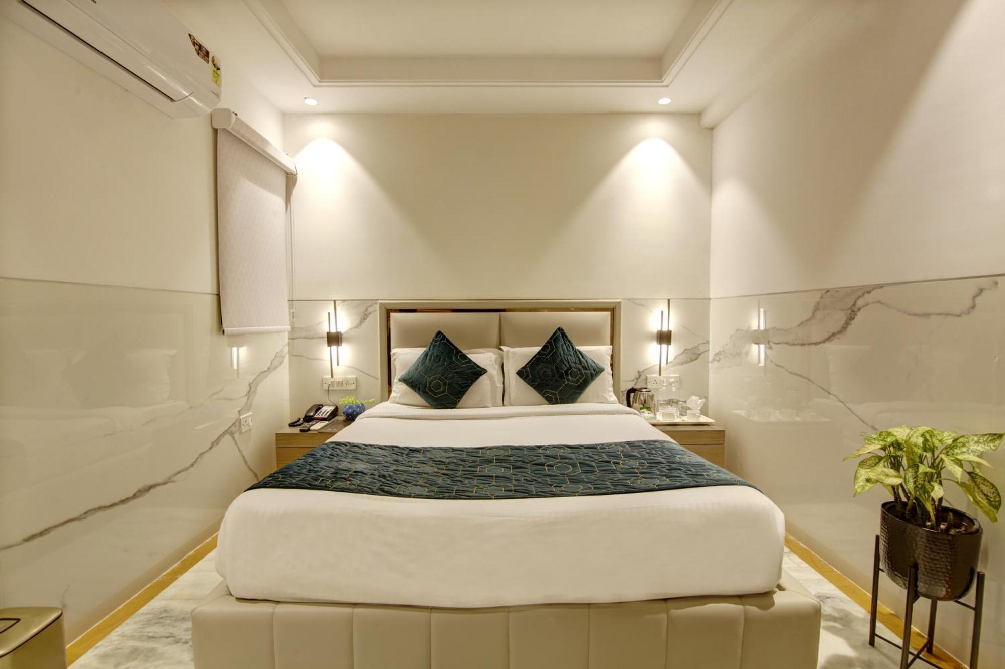 Hotel International Inn - Near Delhi Airport Ню Делхи Екстериор снимка