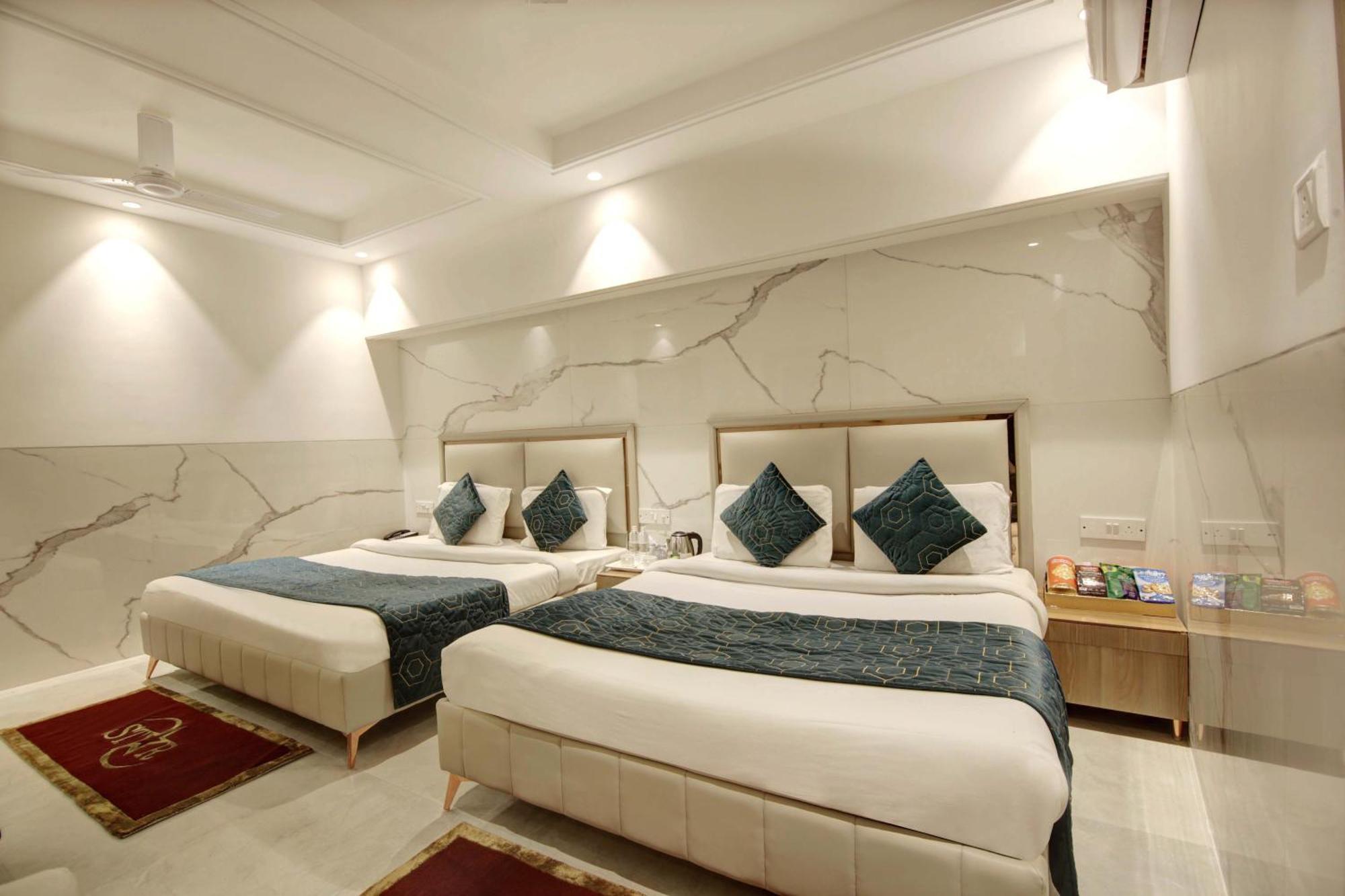 Hotel International Inn - Near Delhi Airport Ню Делхи Екстериор снимка