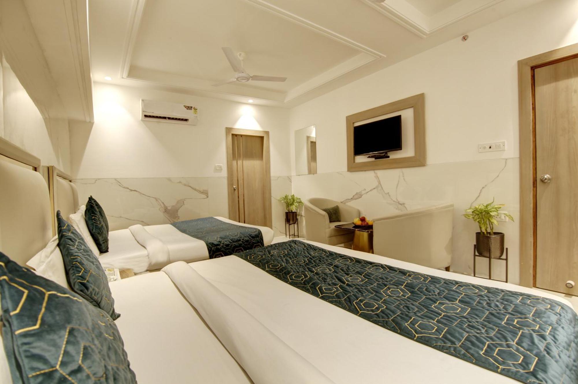 Hotel International Inn - Near Delhi Airport Ню Делхи Екстериор снимка