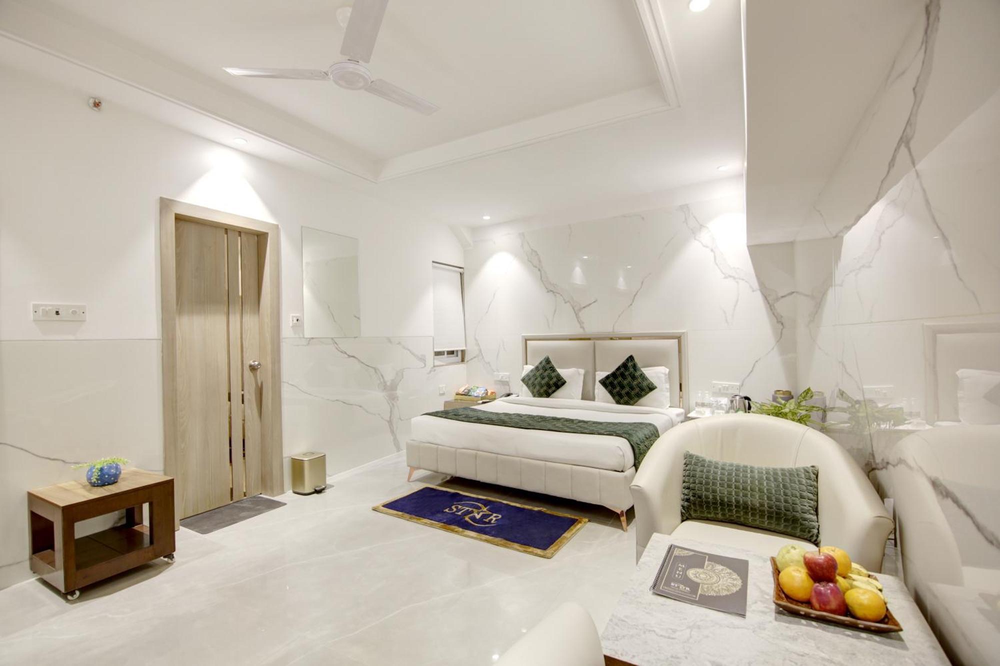 Hotel International Inn - Near Delhi Airport Ню Делхи Екстериор снимка